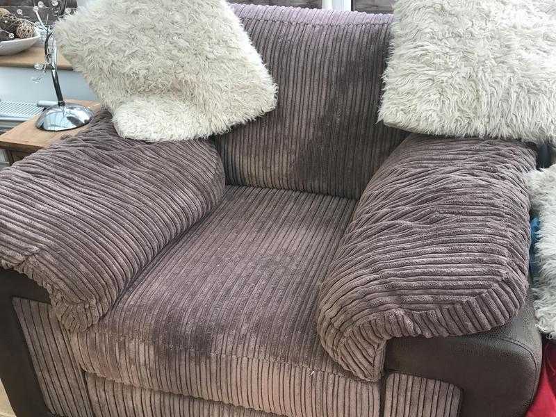 Armchairs DFS infinity range x 2 EXCELLENT CONDITION