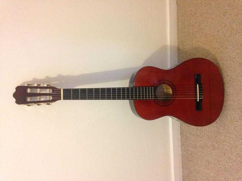 ASHTON  12 Size Classical Guitar