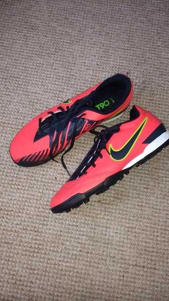 AstroTurf039s T90 Nike Trainers