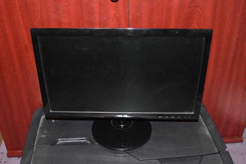 Asus 15inch pc monitor with leads.