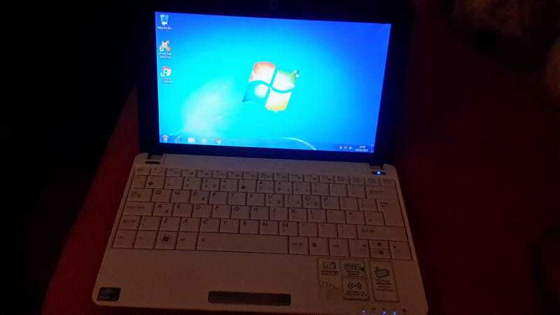 Asus eeepc1005 windows 7 netbook,excellent condition