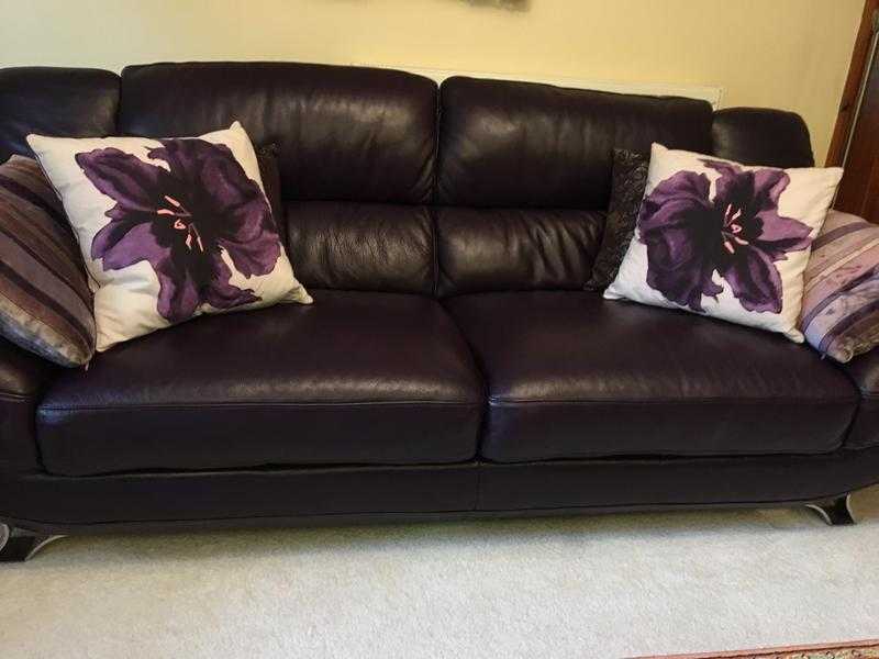 Aubregine sofa suite