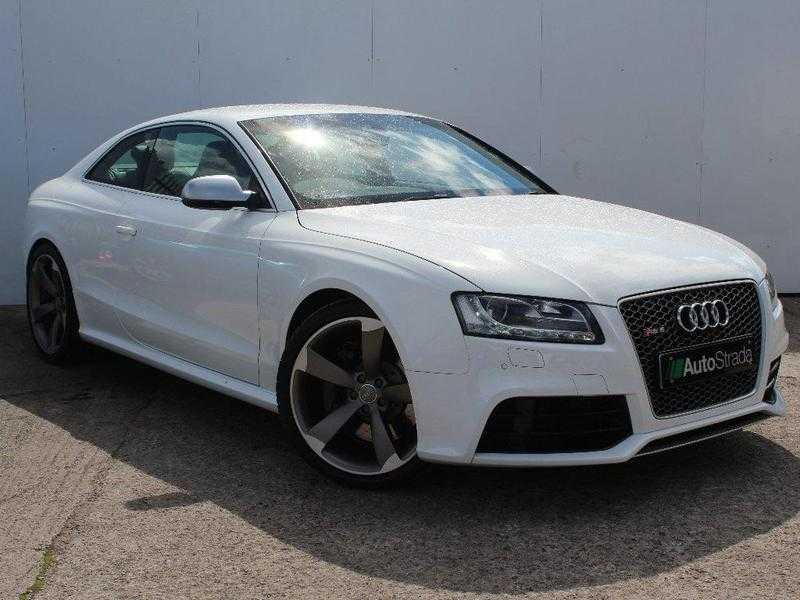 Audi RS5 2011