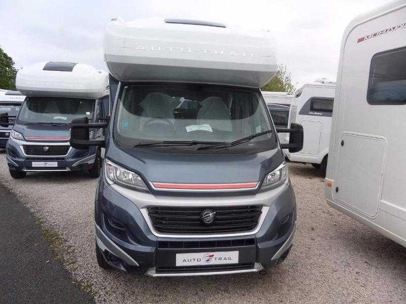 Auto-Trail Tracker EKS Lo-Line 2016