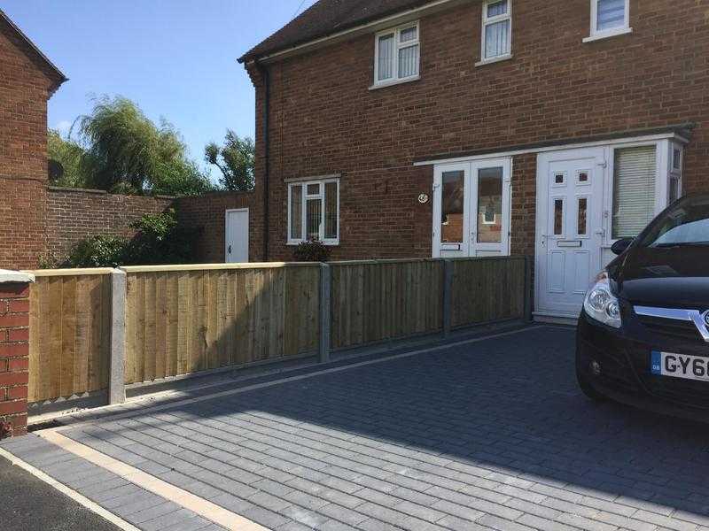 AV fencing and gates  landscaping and proud members of checkatrade amp trustatrader