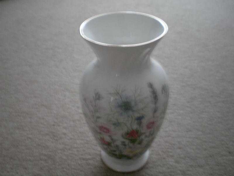 Aynsley Vase Wild Tudor