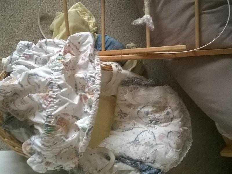 baby basket mattress and multiple covers