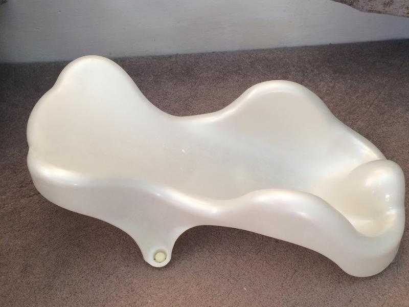 Baby bath and bath support seat