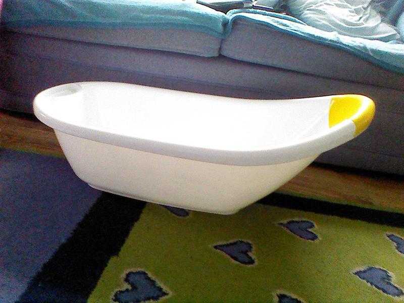 Baby bath for sale.