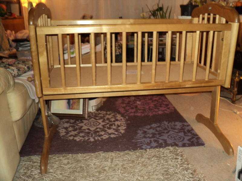 baby cot