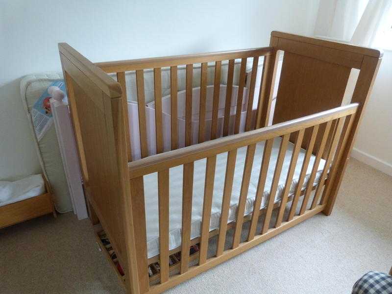 Baby Cot bed and Sleeptight mattress