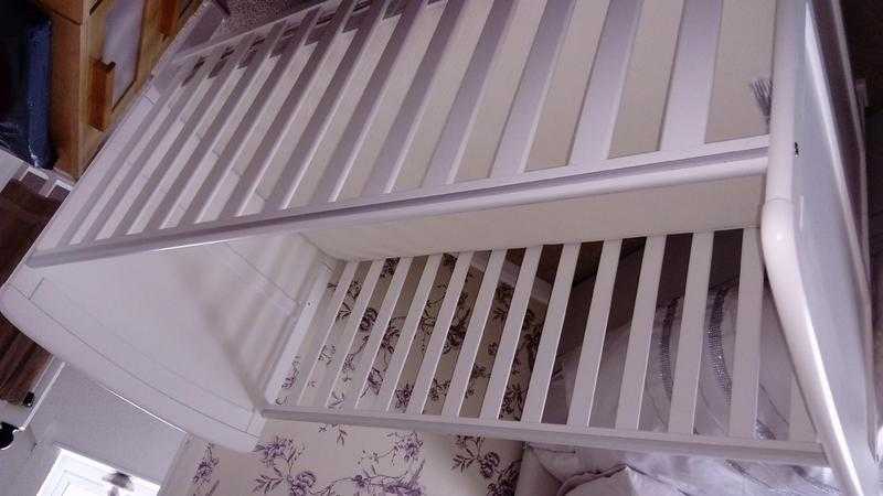Baby039s white cot