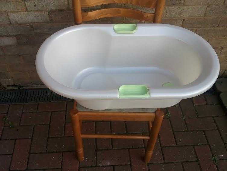 BabyChild bath, lovely condition and hardly used and as new