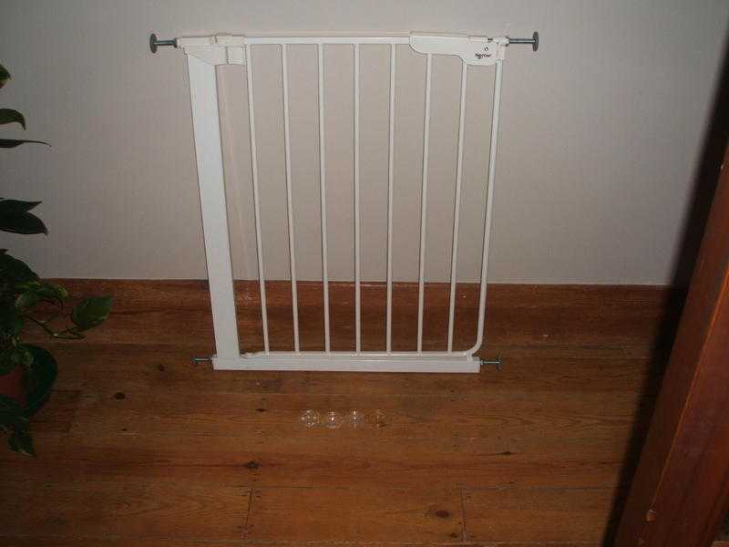 BabyDan Narrow Stair Gate (pressure fitting)