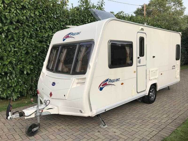 Bailey Pageant Bordeaux Series 6 4 Berth 2008 Caravan with Fixed Bed and Motor Movers
