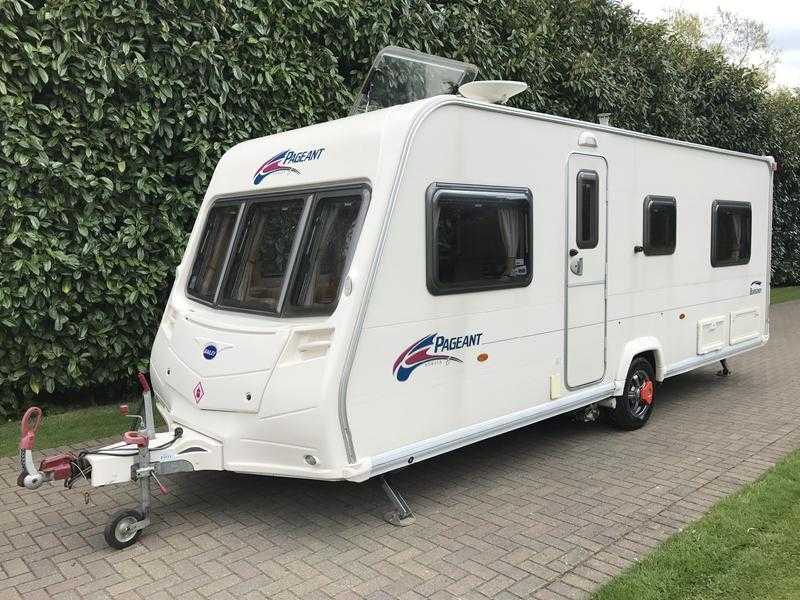 Bailey Pageant Burgundy 2007 4 Berth Caravan with Fixed Bed and Motor Movers