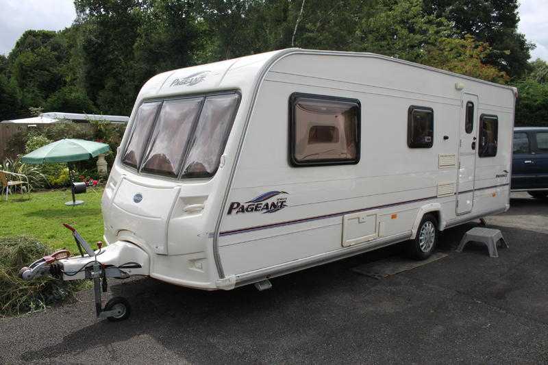 Bailey Pageant Provence 2005 5 Berth Caravan  Full Awning