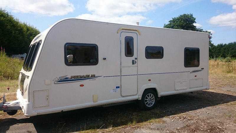 Bailey Pegasus 524 Caravan Fixed Double Bed