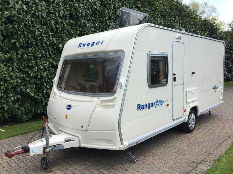 Bailey Ranger 4604 Caravan 2006 4 Berth with Fixed Bed and Motor Movers