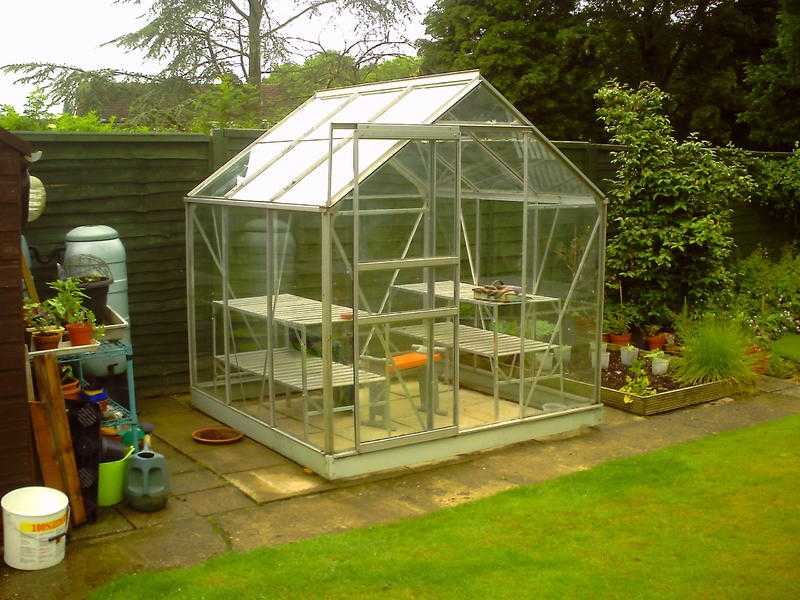 BampQ GREENHOUSE