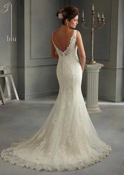 Bargain BEAUTIFUL MORI LEE New elegant Ivory size 12 - 14 Wedding Dress with train RRP 1000