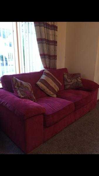Bargain ex sterling sofa great condition raspberry colour