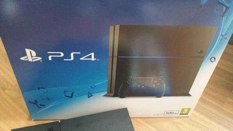 BARGAIN PS4 WITH 3 GAMES LIKE NEW