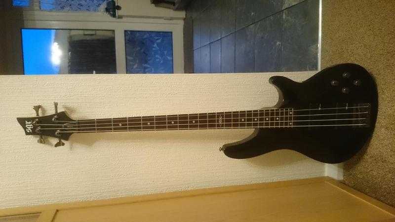 BASS GUITAR