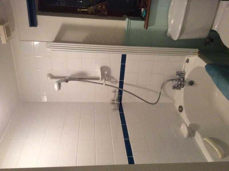 Bathroom showerbath taps Mira Extra