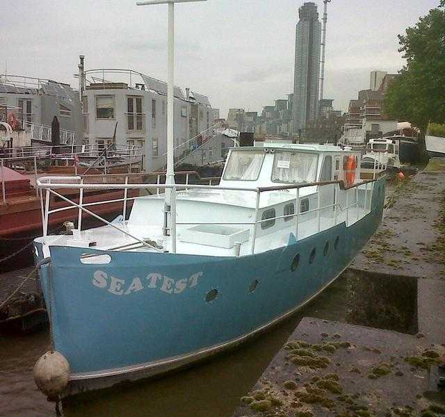 BATTERSEA HOUSEBOAT SHARE - Single or Couple