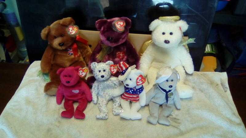 BEANIE BABIES AND BUDDIES (132)