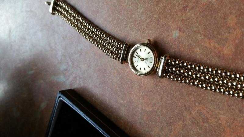Beautiful 9ct Gold Triple Rope Link Chain Watch