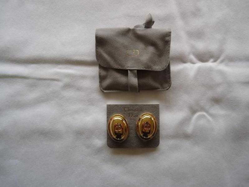 Beautiful Christian Dior earrings