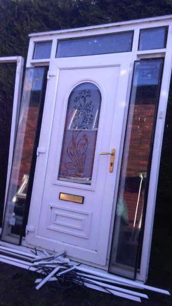 beautiful conservatory front unit includes glass  bead  key  flag hingers  gold handles etc etc