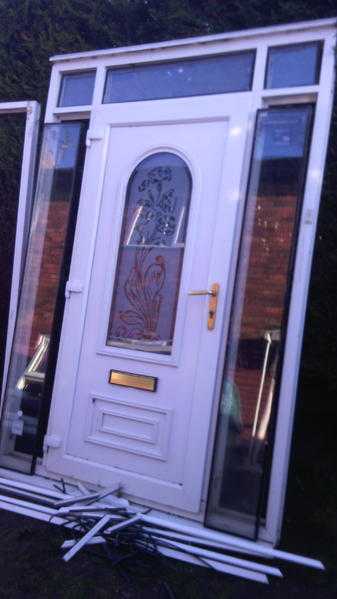 beautiful conservatory front unit includes glass bead  key  flag hingers nearly new