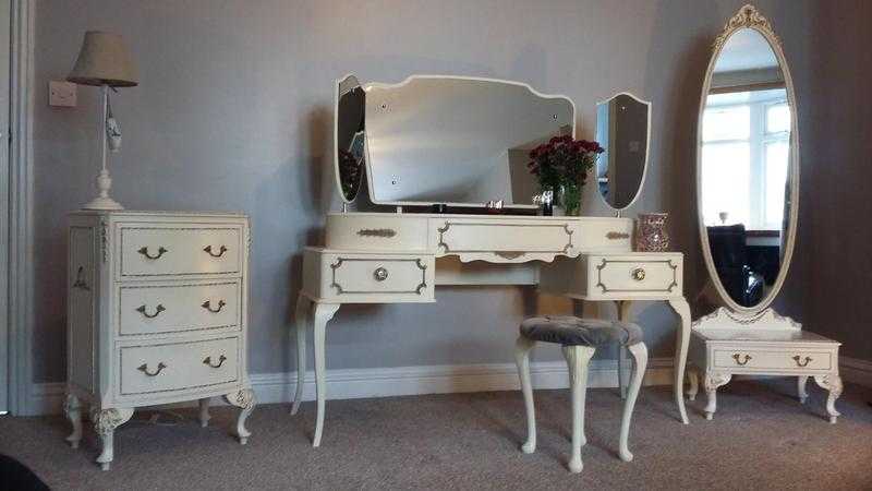 Beautiful French louis furniture