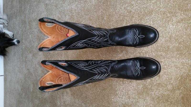 Beautiful Hand Made Cowboy Boots size 8