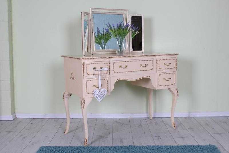 BEAUTIFUL LOUIS FRENCH STYLE DRESSING TABLE WITH MIRROR - CAN COURIER