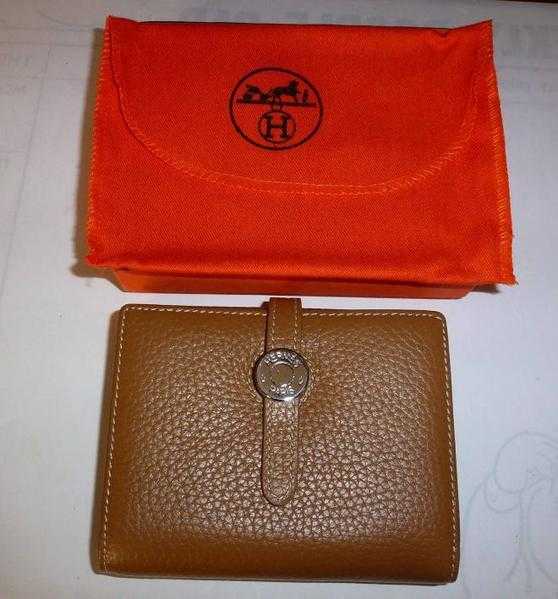 BEAUTIFUL replica Hermes short tan leather wallet BRAND NEW IN BOX