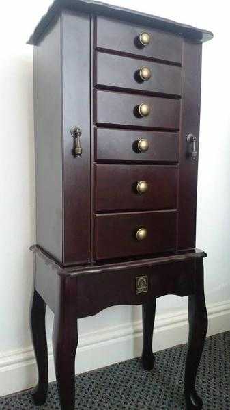 Bedroom dresser, best for female accessories