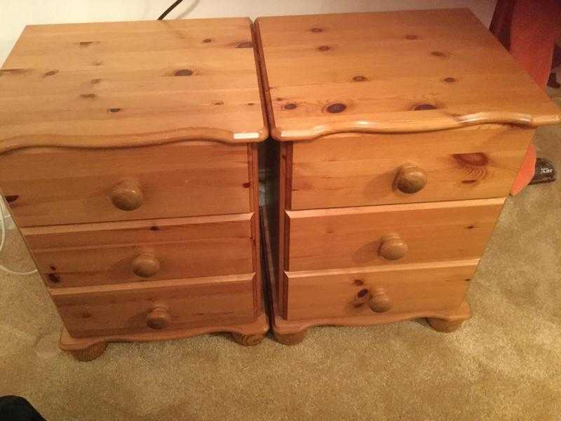 Bedside cabinets