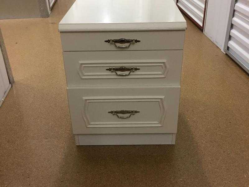 Bedside cabinets