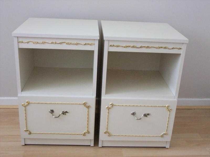 Bedside cabinets
