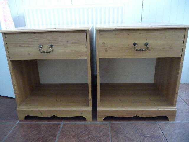 Bedside cabinets