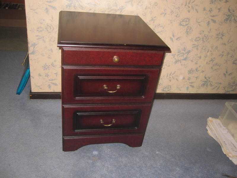 Bedside Chest of drawers