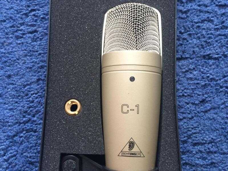 Behringer C1 studio condenser microphone  microphone stand adaptor  hard case