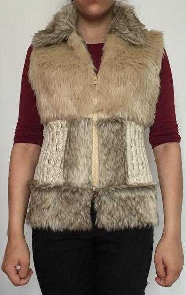 Beige brown gilet from NYK