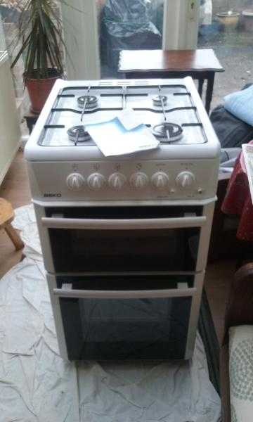 Beko white gas cooker