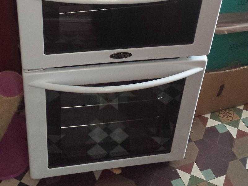 belling free standing cooker.