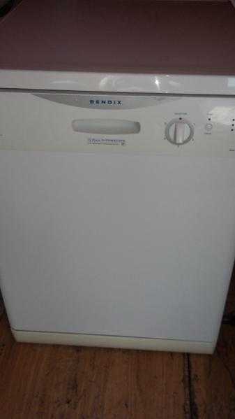 bendix full size dishwasher 12 place setting in vgc fully working .i can deliver